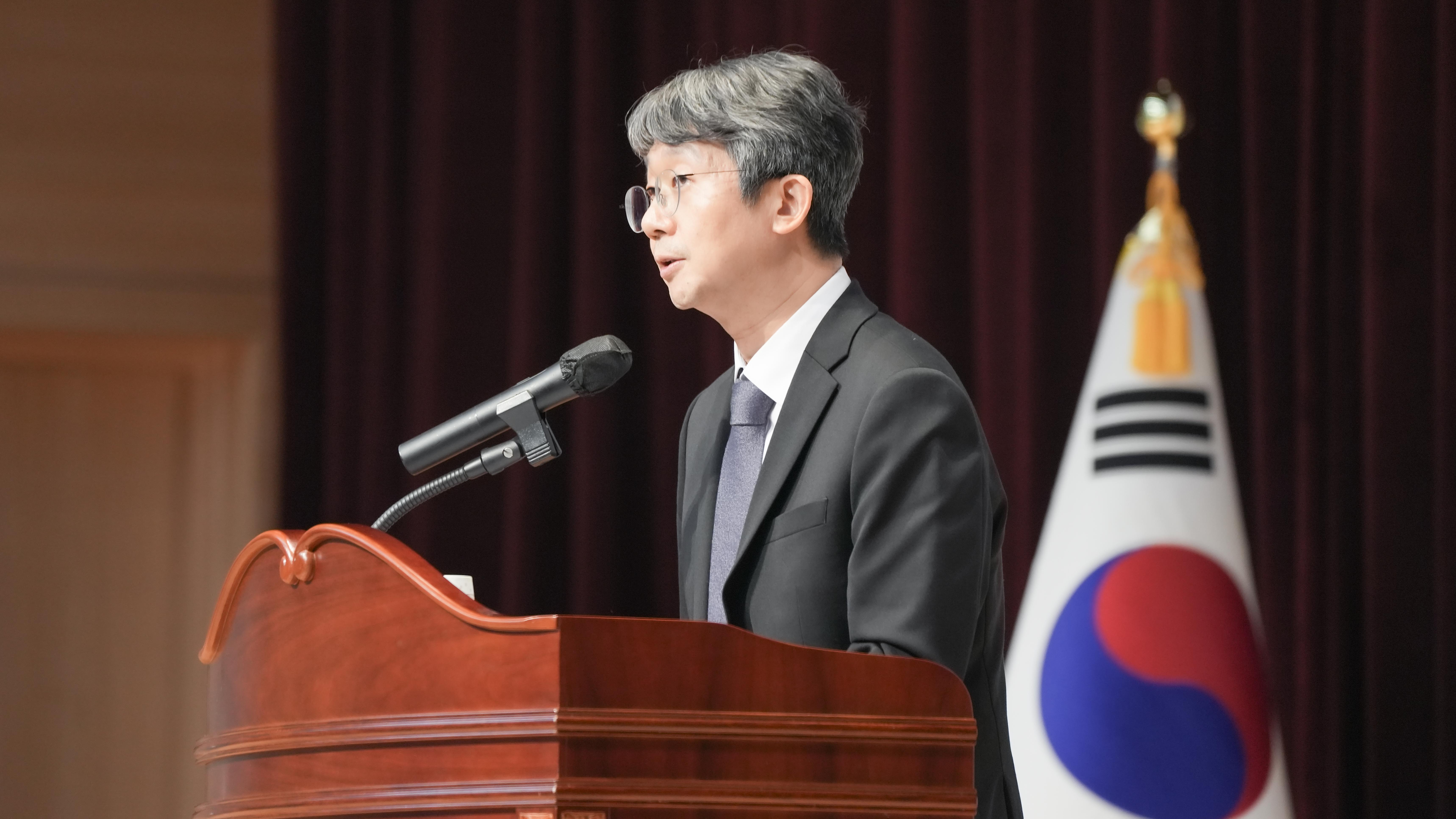 취임사하는 질병관리청 제4대 임승관 청장